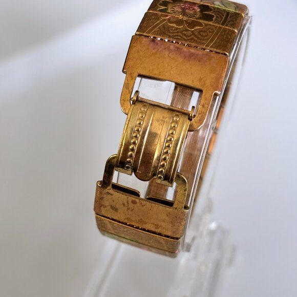 1950s Tri-Gold Tone Floral Etched Panel on Mesh Bracelet 7" Pink Green Vintage - Picture 6 of 14